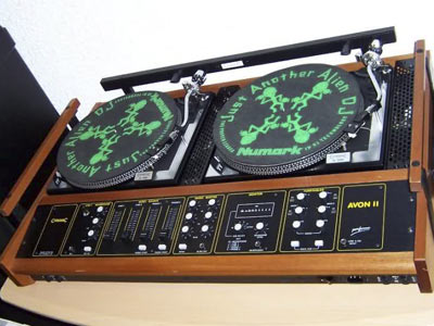 10-obsoletas-dj-productor-doble-plato-tornamesa